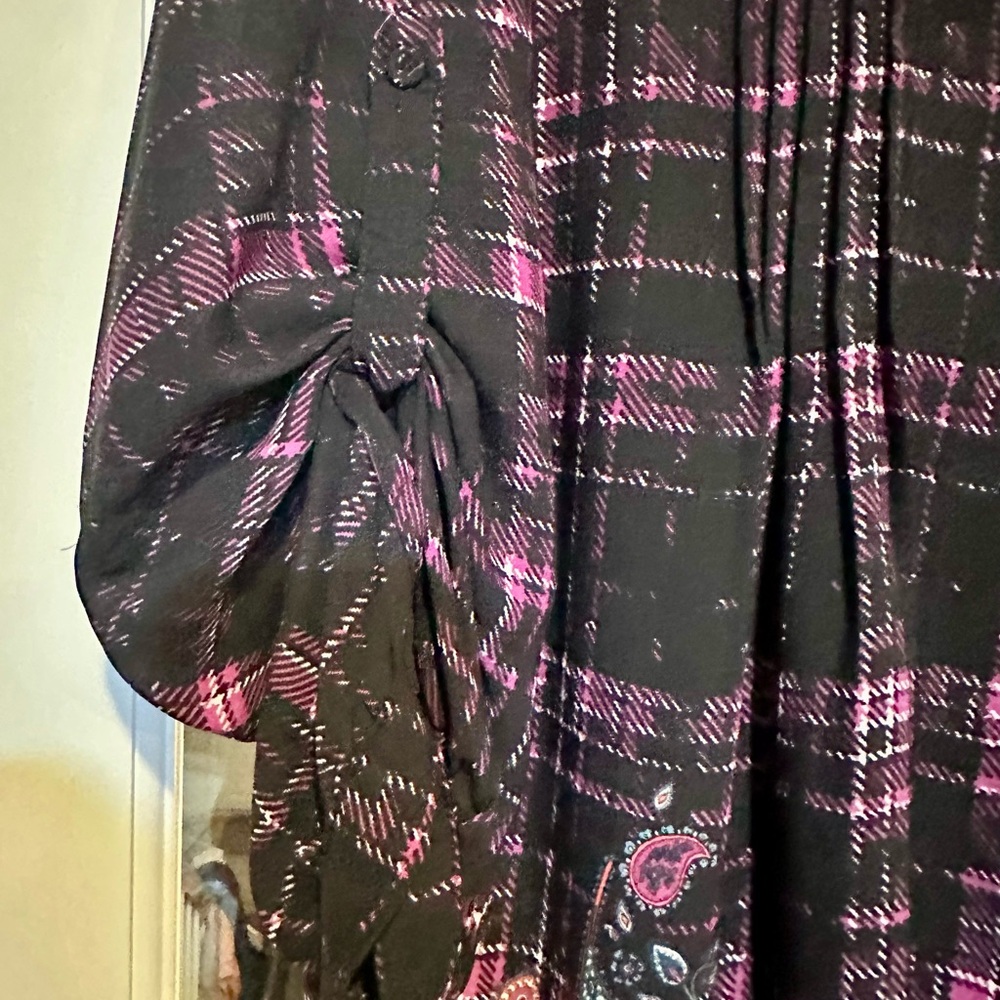 Daniel Rainn DR2 Mixed Media Tunic Top - Picture 7 of 9